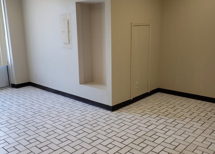 8560 Main #5 10